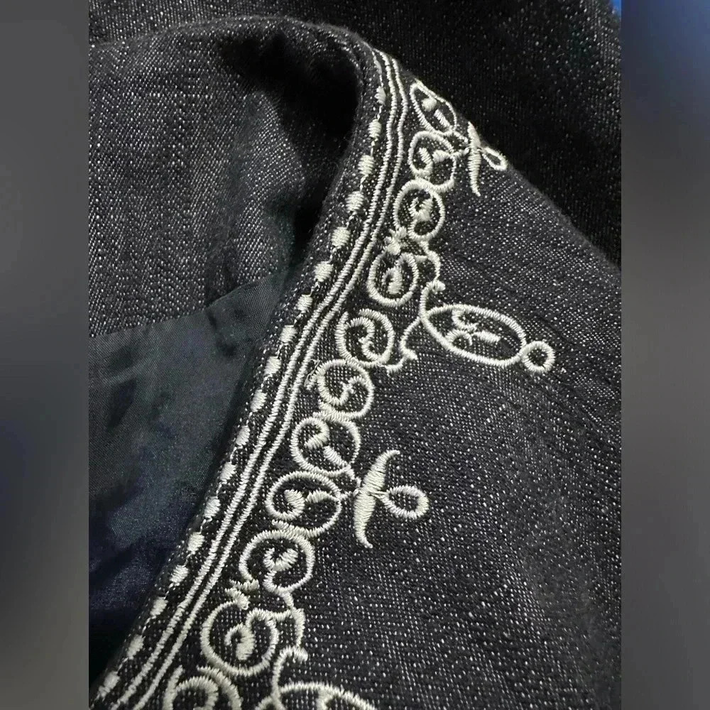 DressBarn Denim Blue Embroidered Cropped Jacket Blazer Women’s Plus Size 14W - Picture 3 of 6